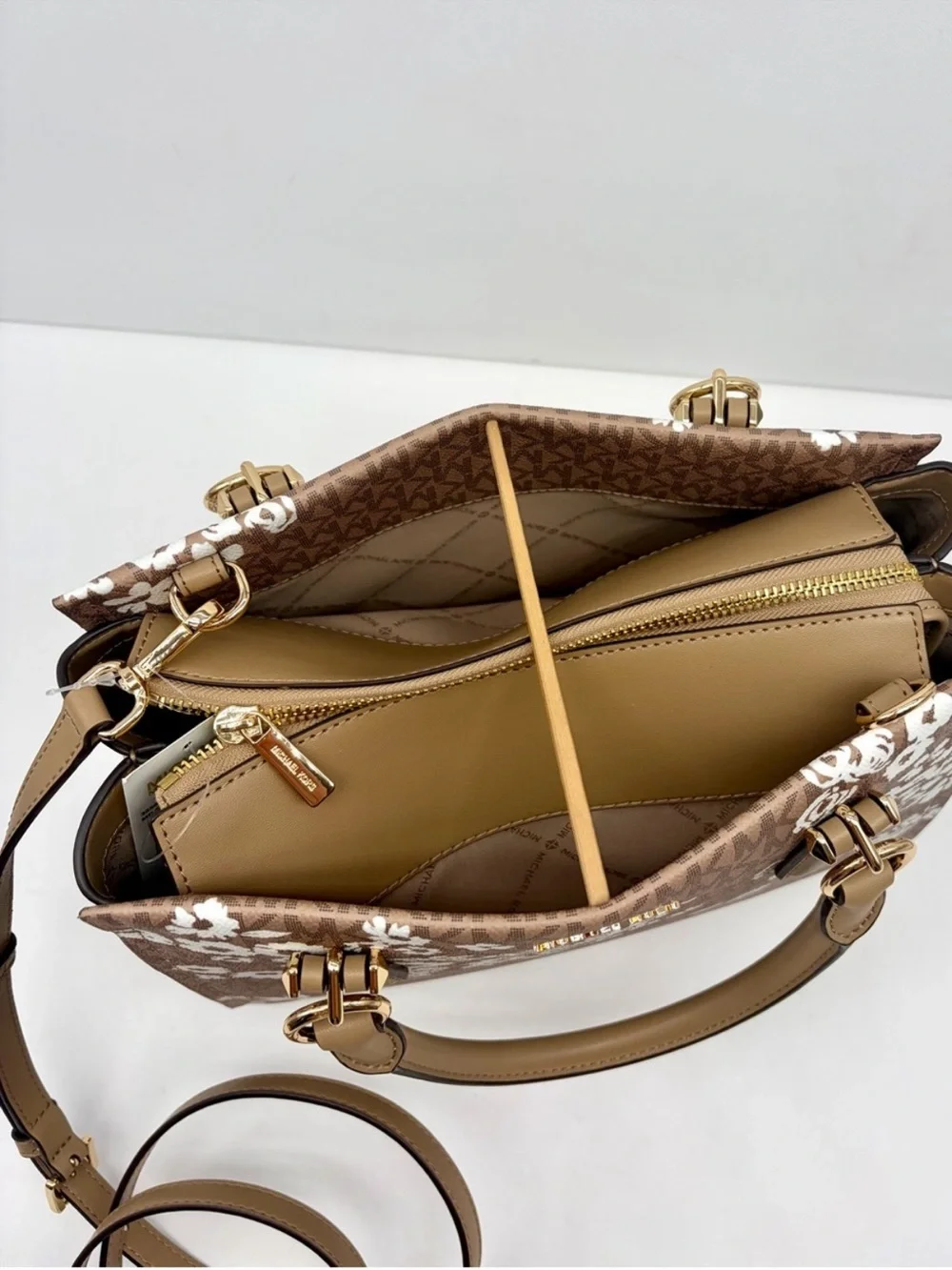 Michael Kors Marilyn Medium Printed Signature Logo Satchel and Wallet Set